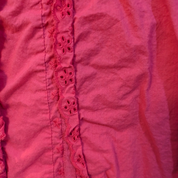 Women’s Ruffled Scoop-Neck Short Sleeve Blouse in Fuchsia - Picture 3 of 12